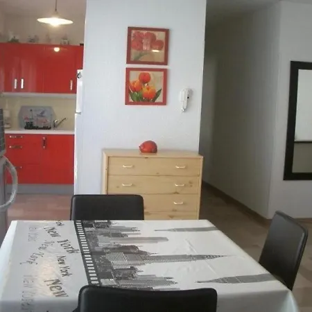 F2 Climatise, Balcon, Proche Thermes D'amelie-les-bains - Fr-1-703-21 Apartment *